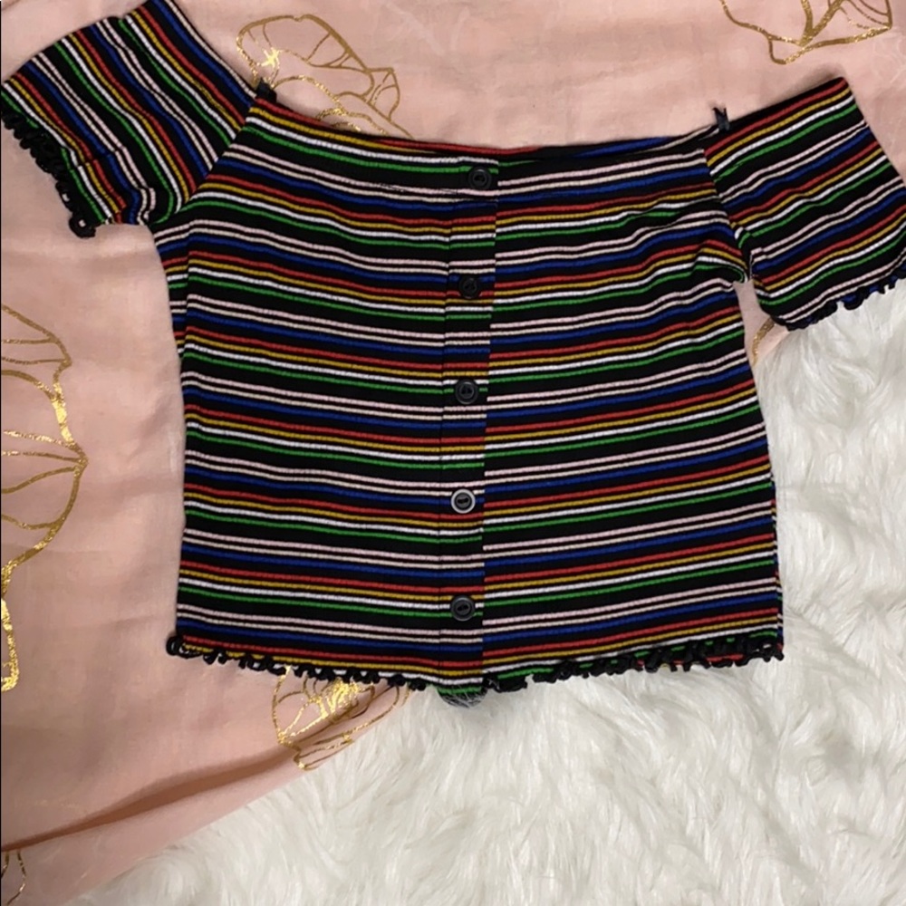 Off the shoulder crop top in black !